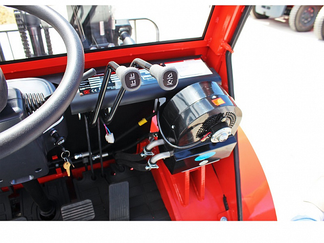 Дизельный погрузчик повышенной проходимости HELI CPCD35